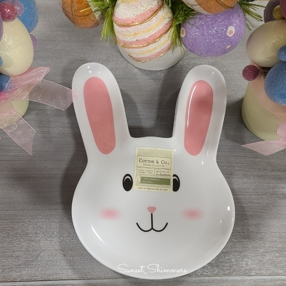X4 Easter Bunny Melamine Salad Appetizer Dessert Plate Set - Picture 2 of 5
